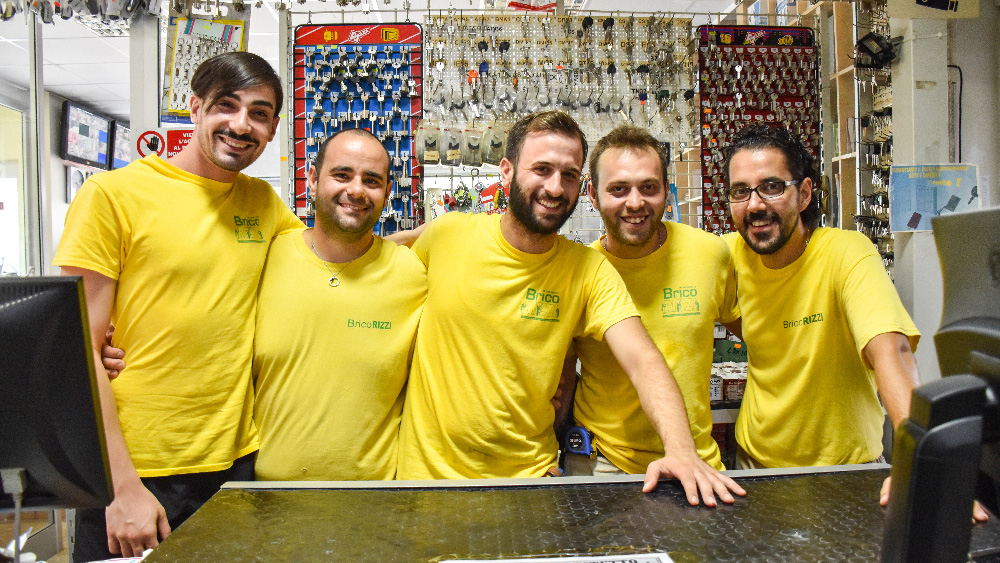 Brico Rizzi Ferramenta Colori Casalinghi Edilizia Bitetto Ba